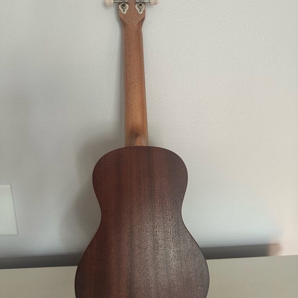 Brown Concert Ukulele - Picture 3 of 6